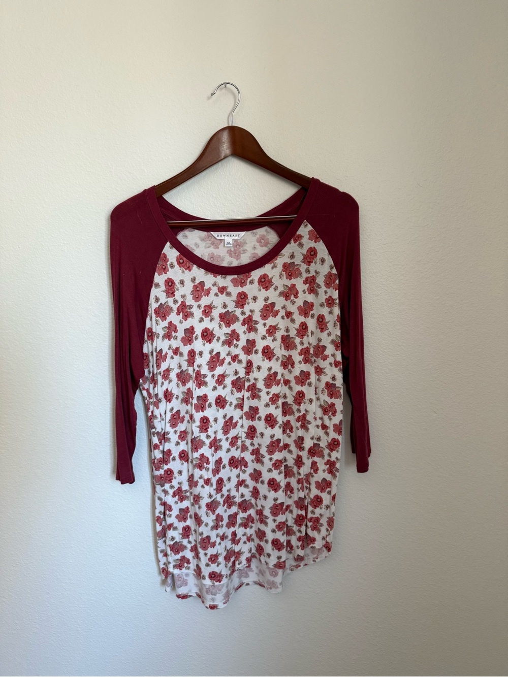 DownEast Women's Floral Raglan Tee - Burgundy/White